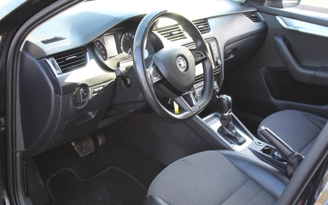 Skoda Octavia cena 46900 przebieg: 154000, rok produkcji 2016 z Bobowa małe 301